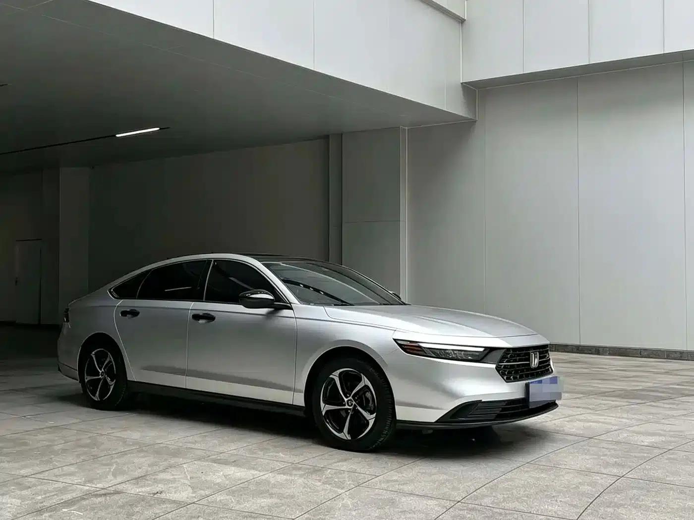 2024 Honda Accord 260TURBO Luxury Edition — миниатюра 2