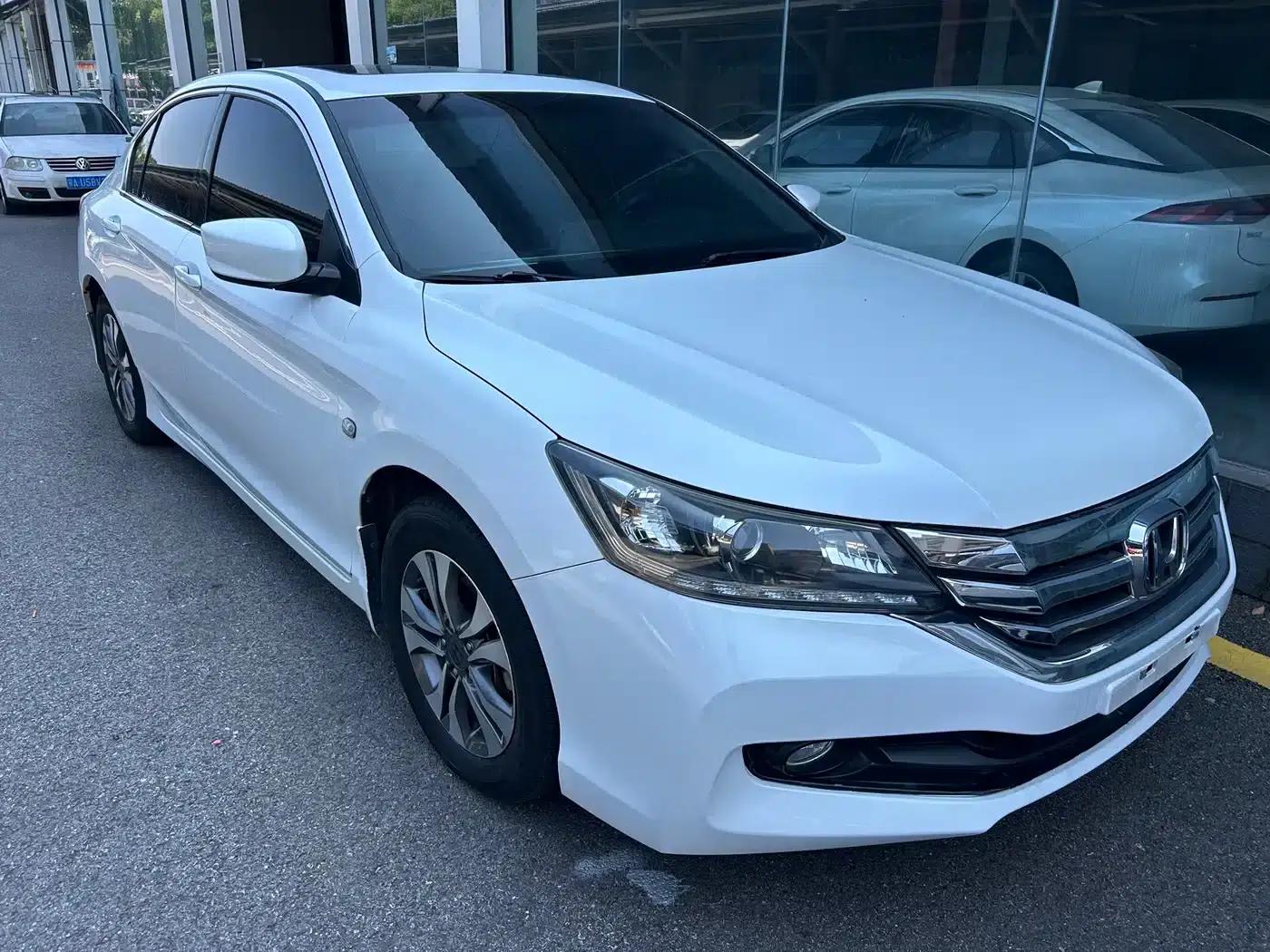 2015 Honda Accord 2.0L LX Comfort Edition — миниатюра 1