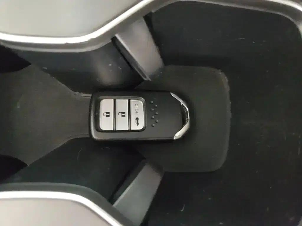 2022 Honda Accord 260TURBO Luxury Edition — миниатюра 9
