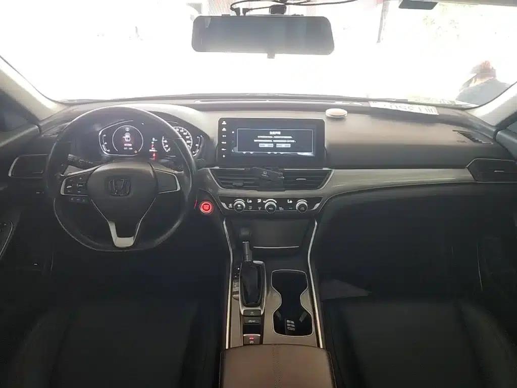 2022 Honda Accord 260TURBO Luxury Edition — миниатюра 10