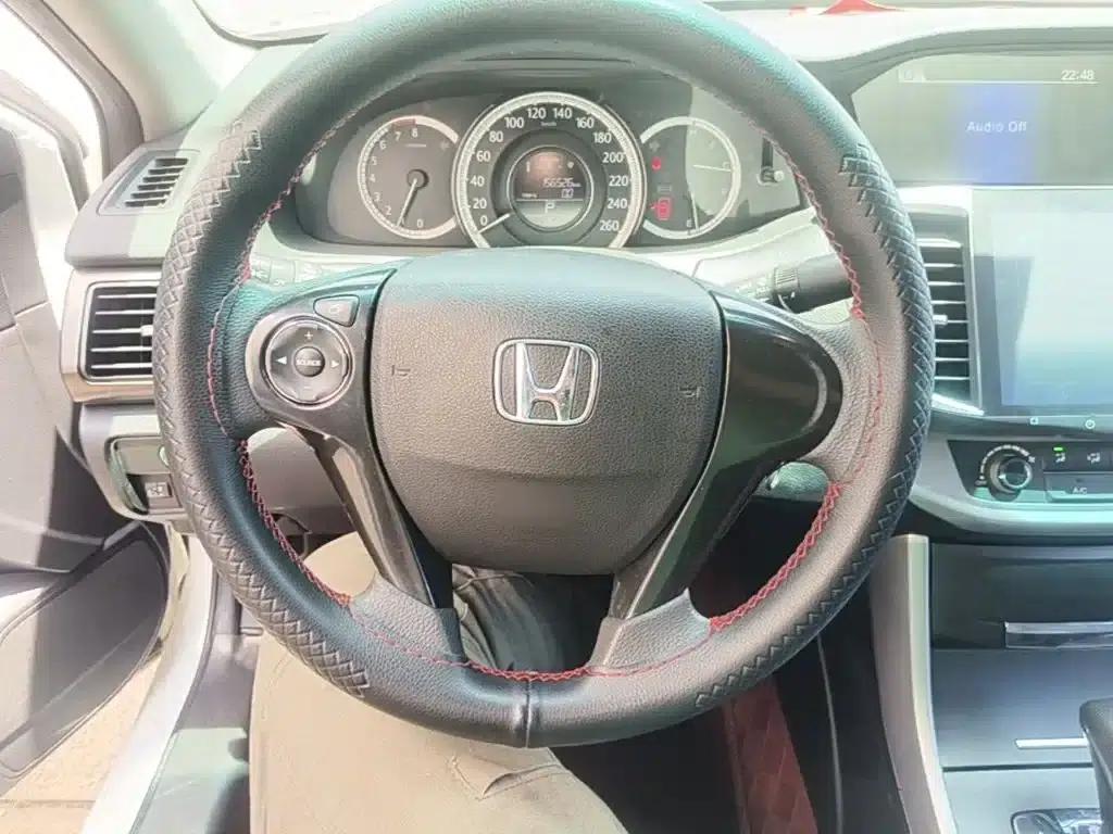 2015 Honda Accord 2.0L LX Comfort Edition — миниатюра 11