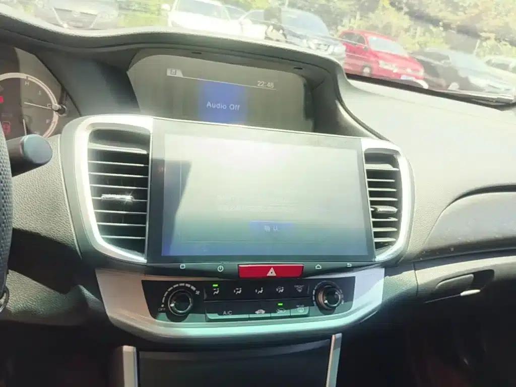 2015 Honda Accord 2.0L LX Comfort Edition — миниатюра 13