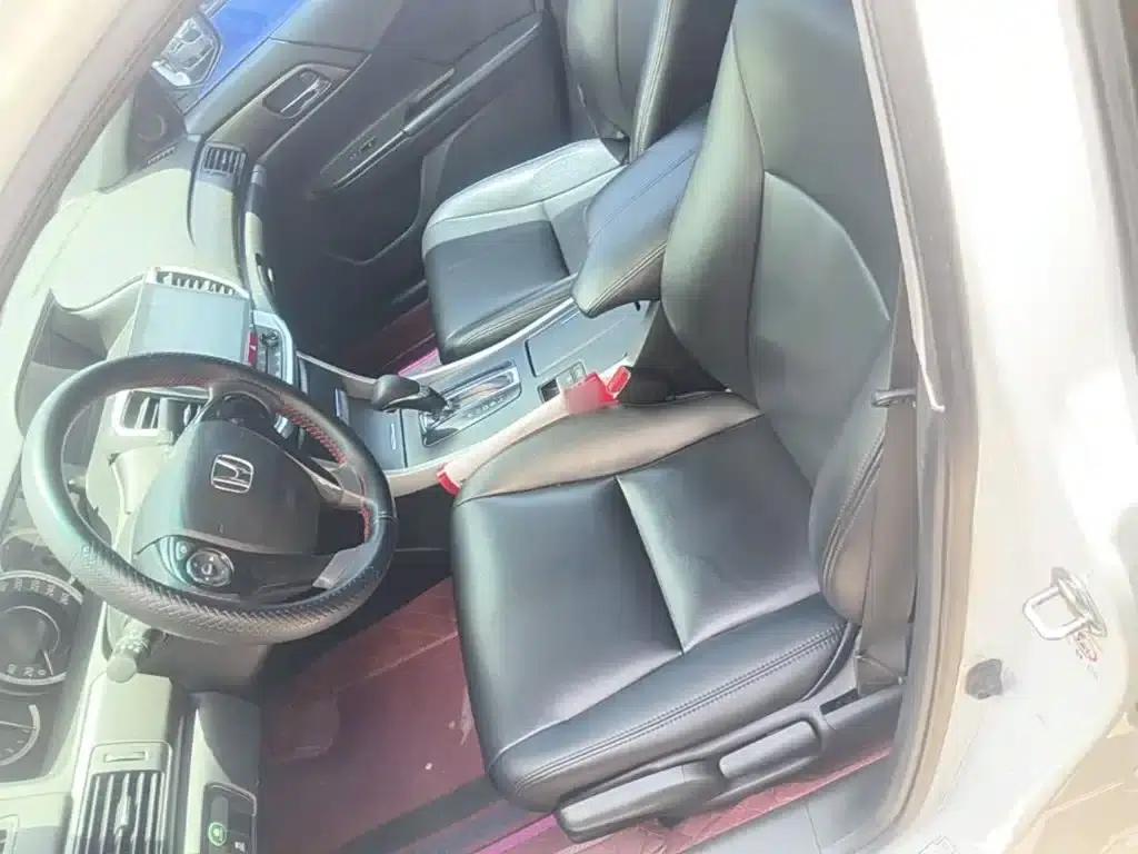 2015 Honda Accord 2.0L LX Comfort Edition — миниатюра 15