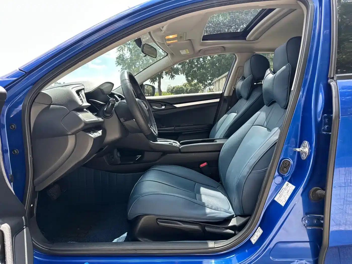 2016 Civic 220TURBO CVT Luxury Edition — миниатюра 4