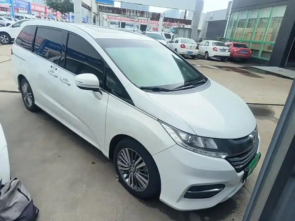 2018 Odyssey 2.4L Luxury Edition — миниатюра 4