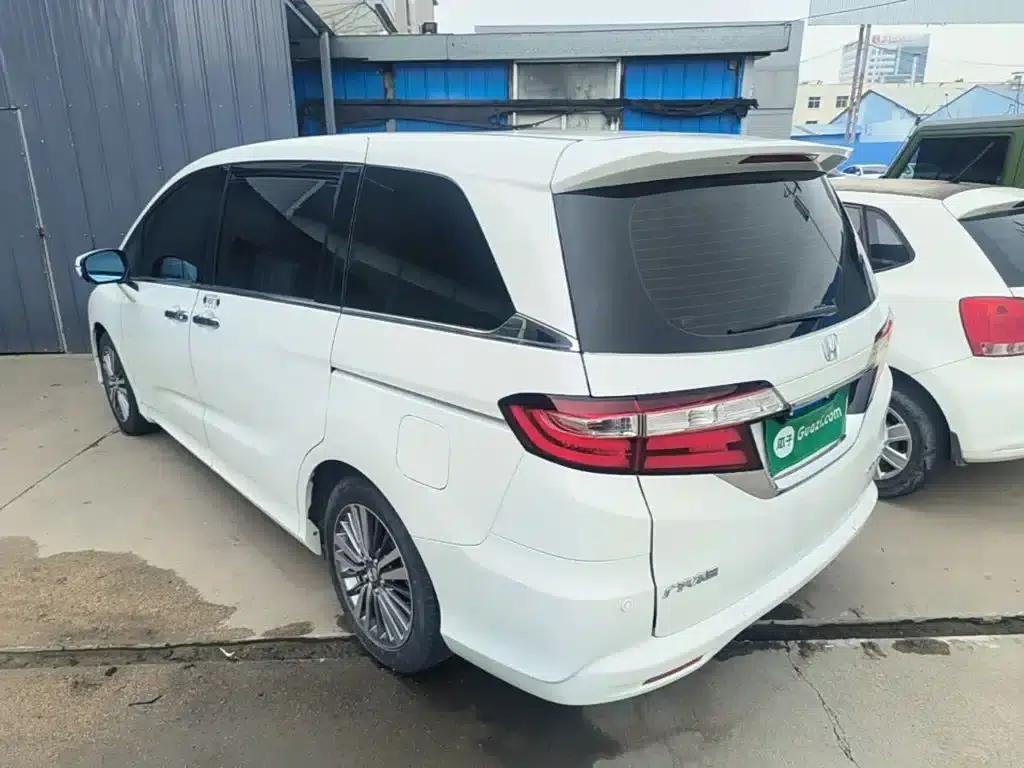 2018 Odyssey 2.4L Luxury Edition — миниатюра 5