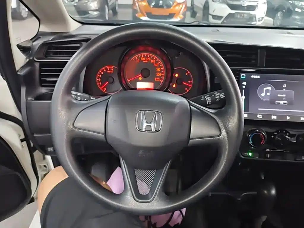 Honda Fit 2018 1.5L CVT Comfort Edition — миниатюра 11