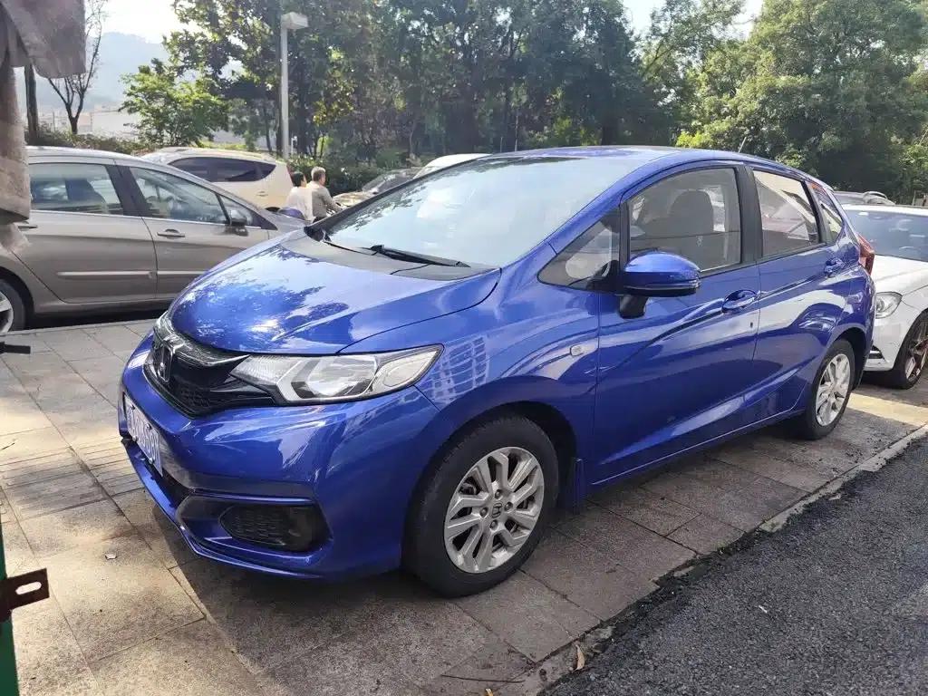 Honda Fit 2018 1.5L CVT Comfort Sunroof Edition — миниатюра 1