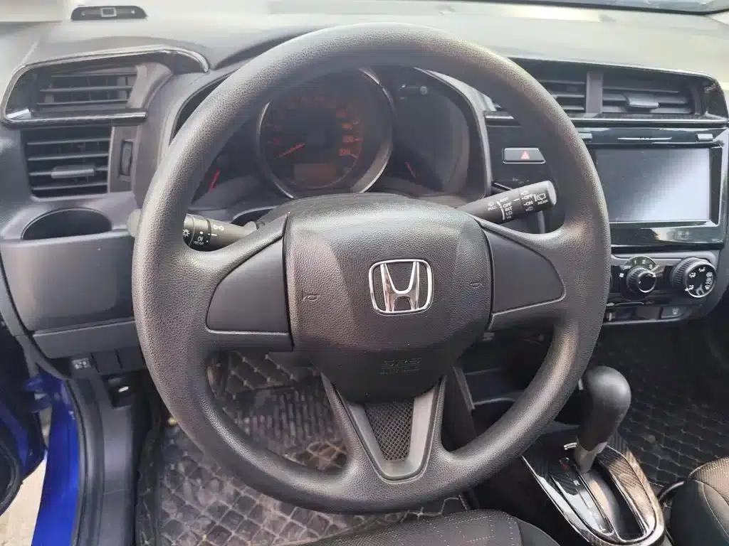 Honda Fit 2018 1.5L CVT Comfort Sunroof Edition — миниатюра 11