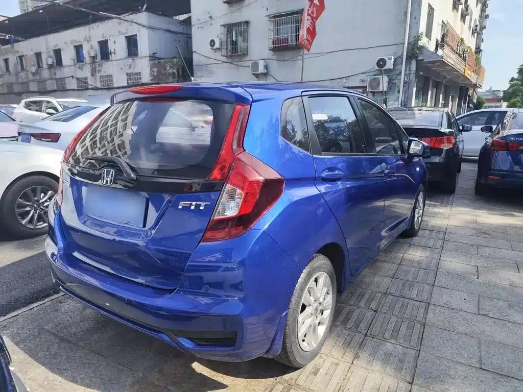 Honda Fit 2018 1.5L CVT Comfort Sunroof Edition — миниатюра 7