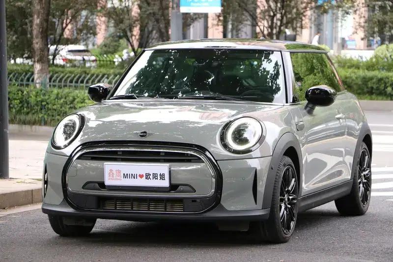 MINI 2022 Facelift 1.5T COOPER Classic — миниатюра 1