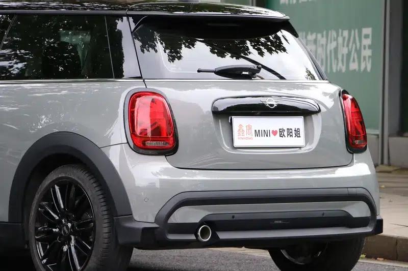 MINI 2022 Facelift 1.5T COOPER Classic — миниатюра 11