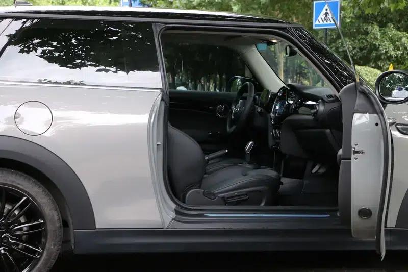 MINI 2022 Facelift 1.5T COOPER Classic — миниатюра 13
