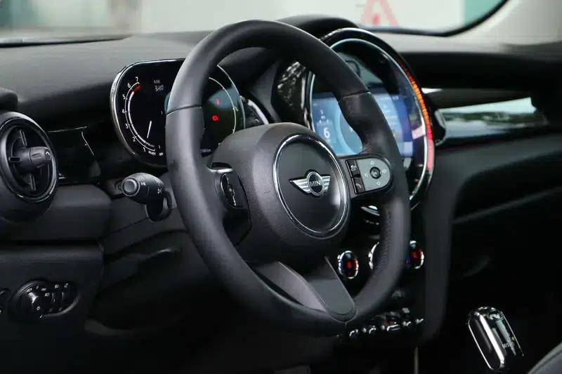 MINI 2022 Facelift 1.5T COOPER Classic — миниатюра 21