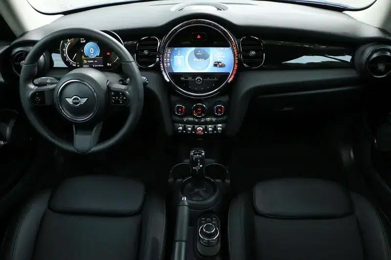 MINI 2022 Facelift 1.5T COOPER Classic — миниатюра 26