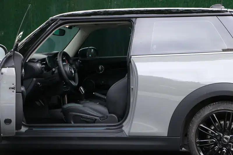 MINI 2022 Facelift 1.5T COOPER Classic — миниатюра 8