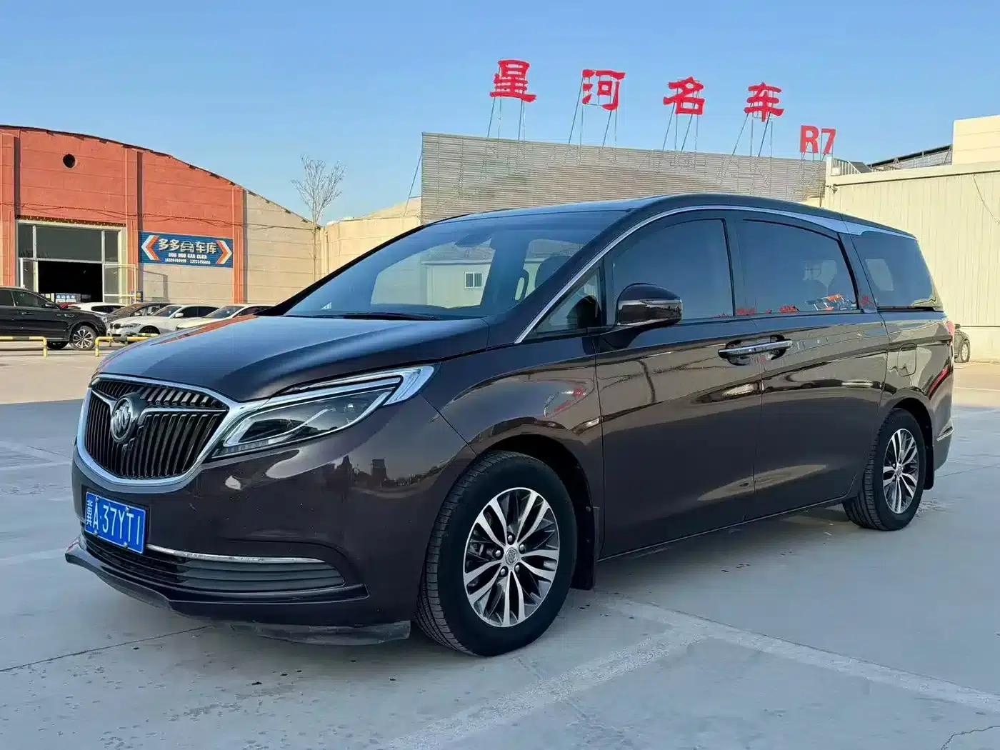 Buick GL8 2017 ES 28T Luxury Edition (National V Emission Standard) — миниатюра 1