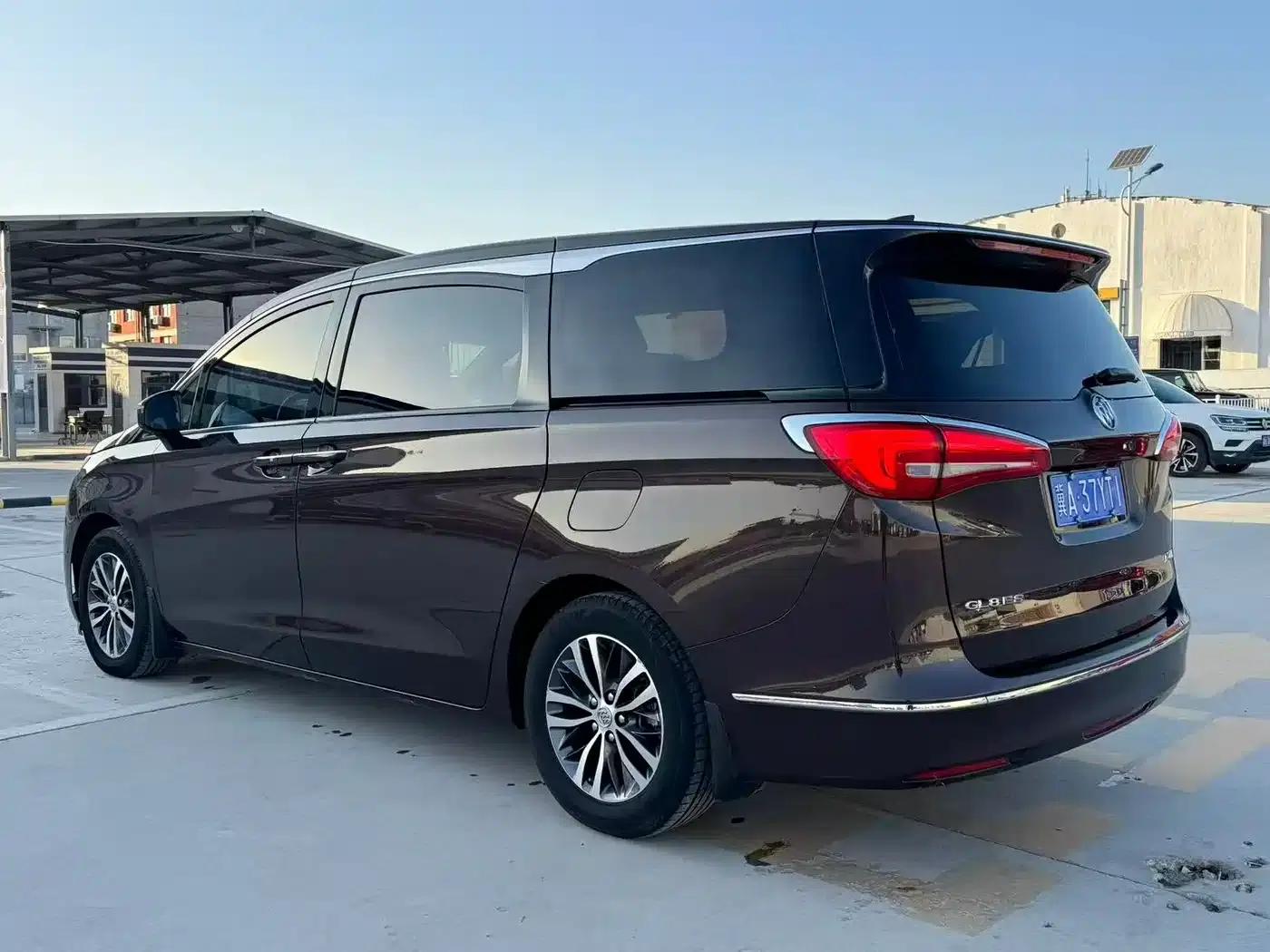 Buick GL8 2017 ES 28T Luxury Edition (National V Emission Standard) — миниатюра 6