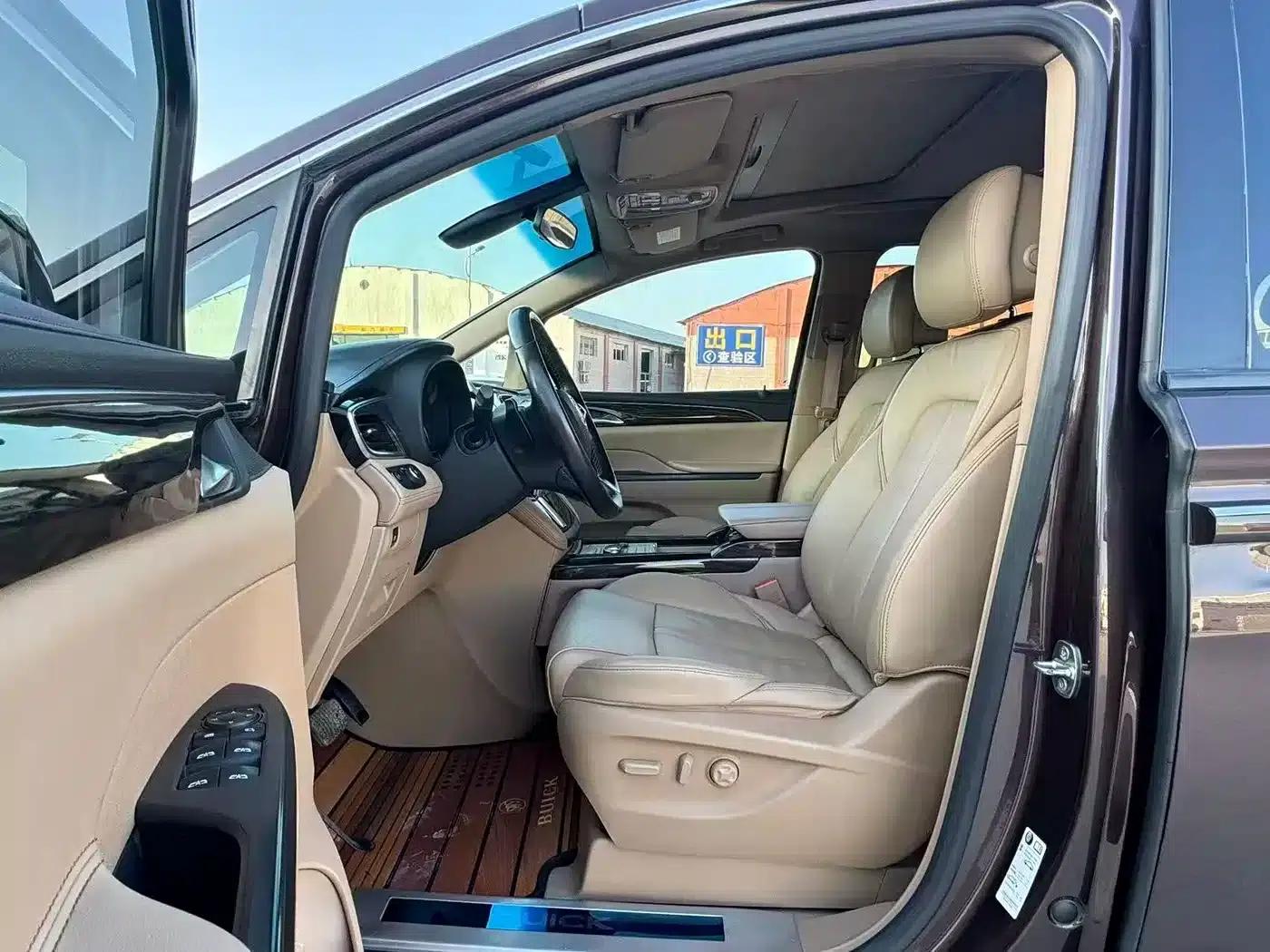 Buick GL8 2017 ES 28T Luxury Edition (National V Emission Standard) — миниатюра 7