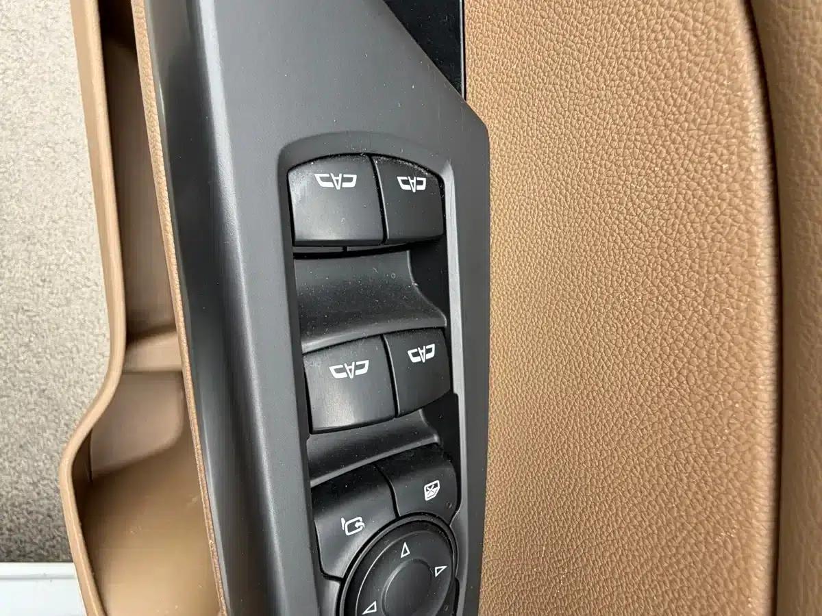 Buick GL8 2021 ES Avantgarde 653T Flagship Edition — миниатюра 10