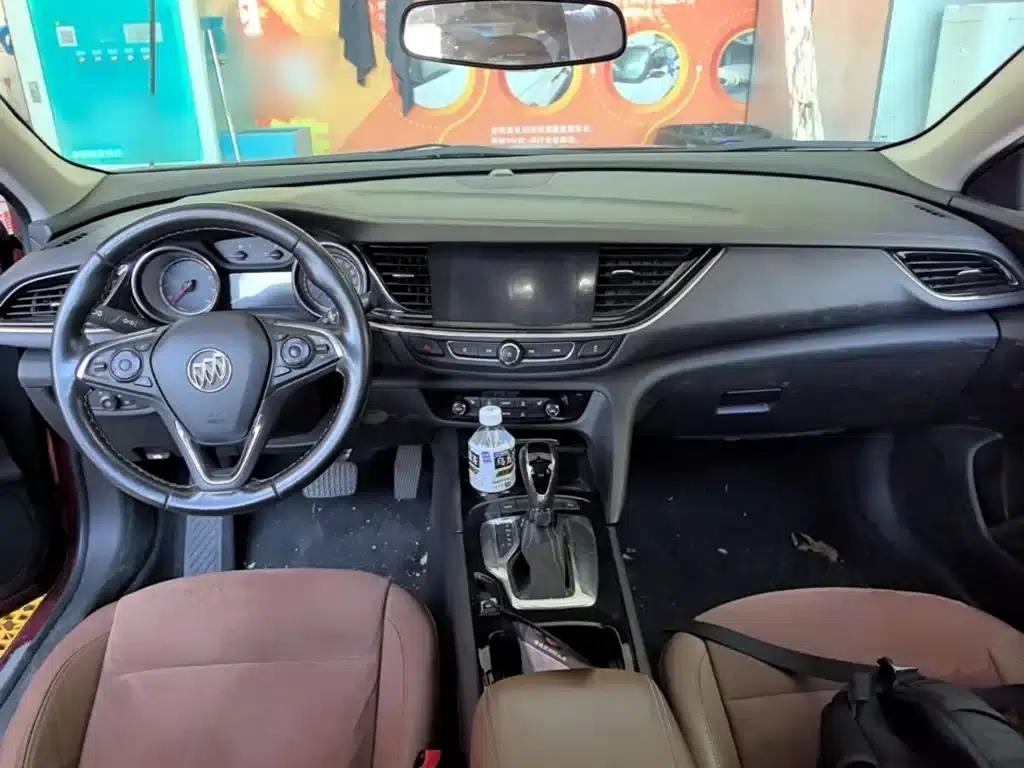 Buick Regal 2017 20T Elite — миниатюра 10