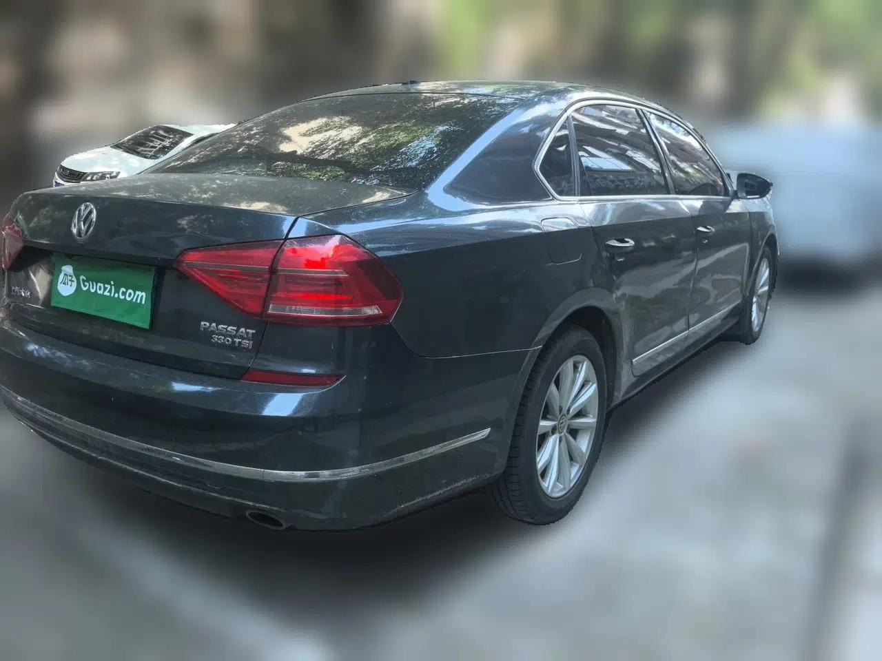 Volkswagen Passat 2017 330TSI DSG Luxury Edition — миниатюра 6