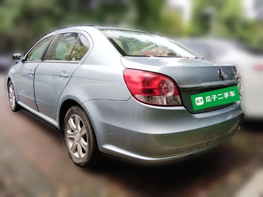 Volkswagen Lavida 2008 2.0L Automatic Premium Edition — миниатюра 4