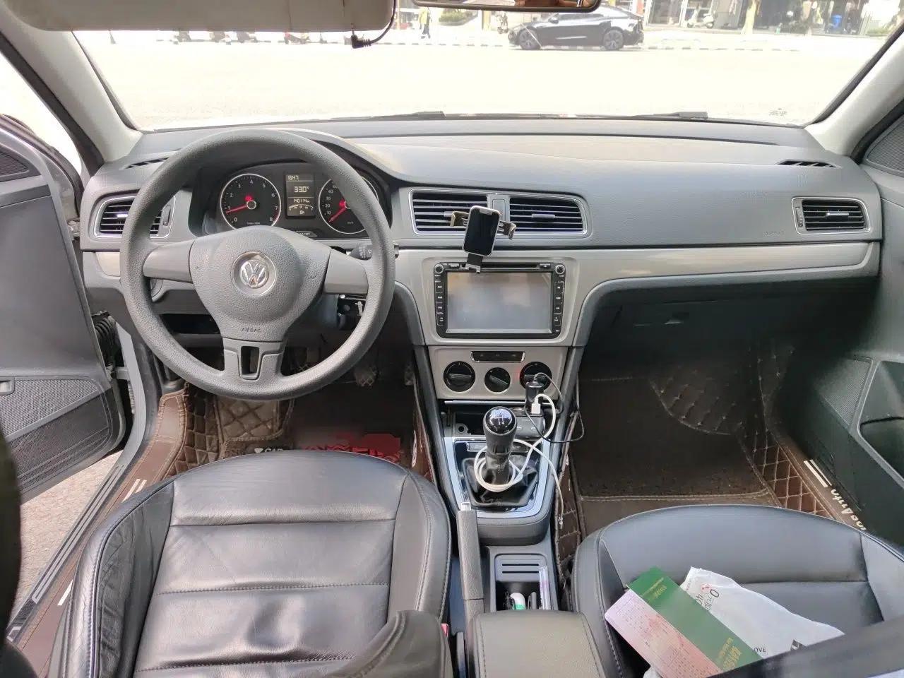 Volkswagen Lavida 2013 Restyled Classic 1.6L Manual Comfort Edition — миниатюра 9