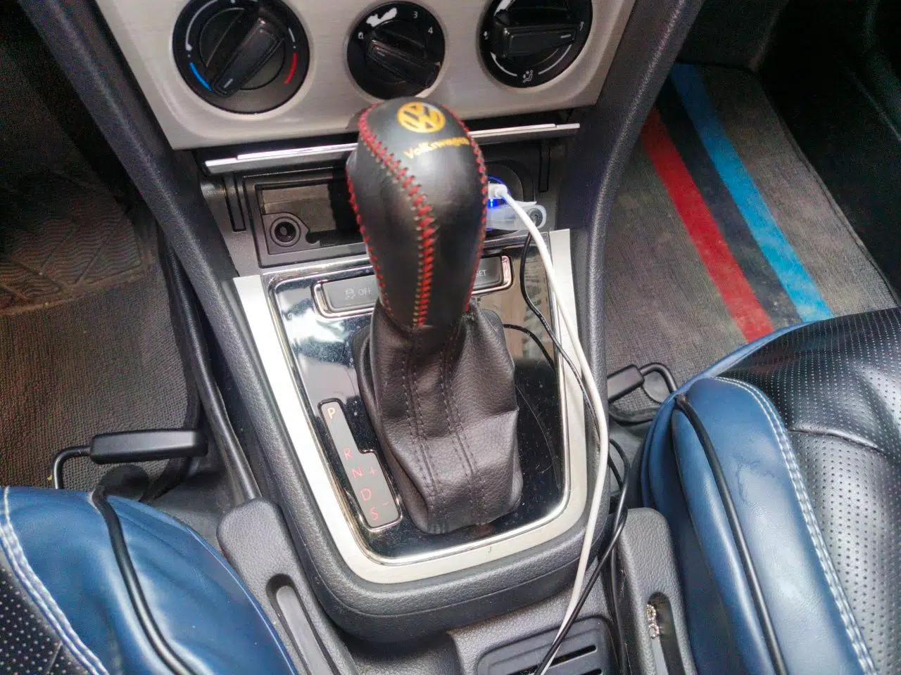Volkswagen Lavida 2013 Restyled Classic 1.6L Automatic Comfort Edition — миниатюра 14