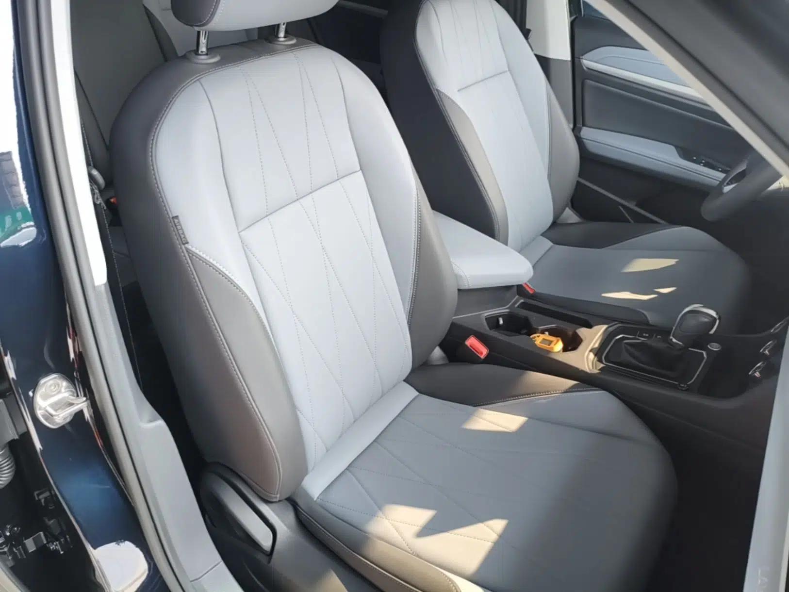 Volkswagen Lavida 2024 1.5L Automatic Starry Sky 5 Million Edition — миниатюра 19