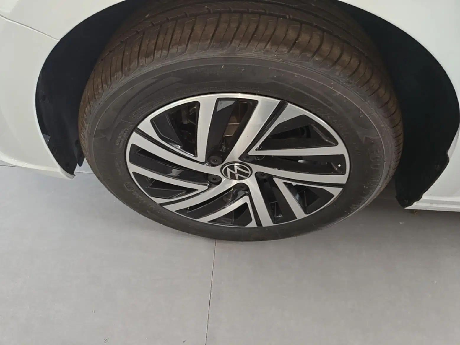Volkswagen Lavida 2026 1.5L Automatic Starry Five-Million Edition — миниатюра 10