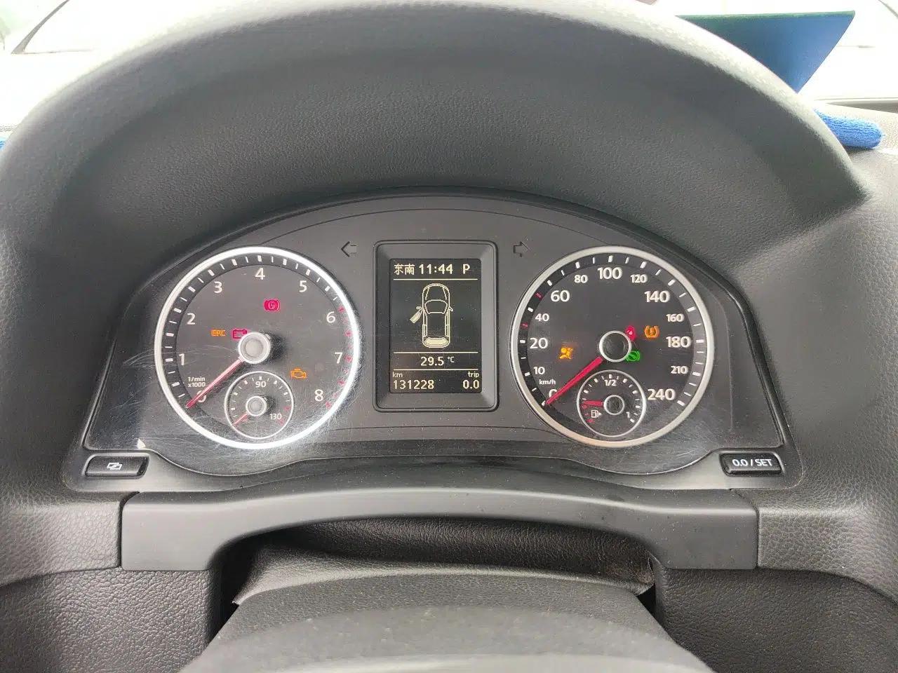 Volkswagen Tiguan 2012 1.8TSI Automatic All-Wheel Drive Elite Edition — миниатюра 11