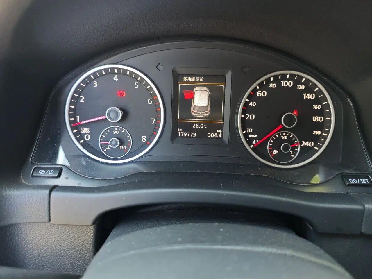 Volkswagen Tiguan 2014 1.8TSI Automatic 2WD 30th Anniversary Edition — миниатюра 12