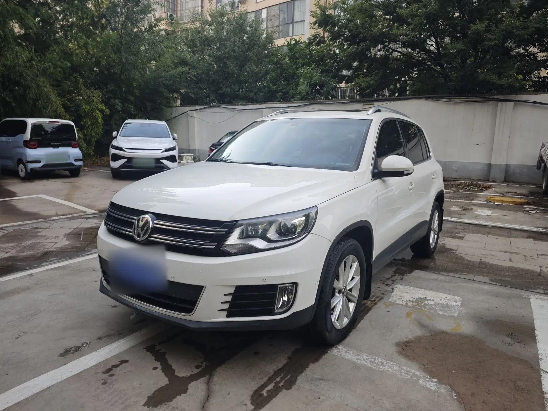 Volkswagen Tiguan 2016 280TSI Automatic Two-Wheel Drive Silk Road Comfort Edition — миниатюра 1
