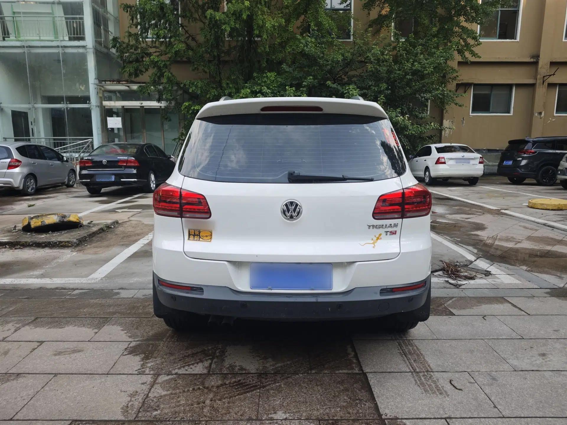Volkswagen Tiguan 2016 280TSI Automatic Two-Wheel Drive Silk Road Comfort Edition — миниатюра 7