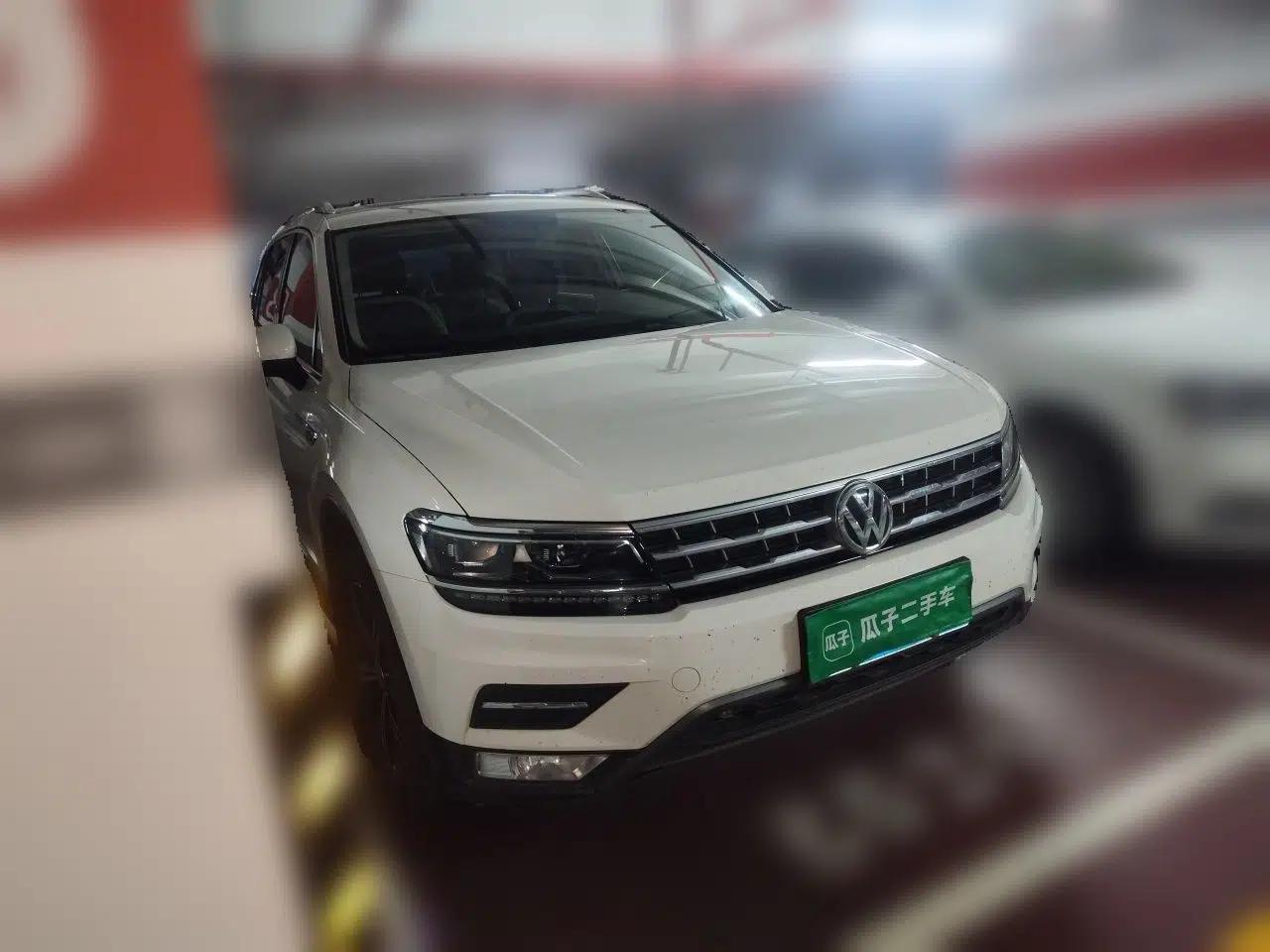 Volkswagen Tiguan L 2017 380TSI Automatic All-Wheel-Drive Luxury Edition — миниатюра 3