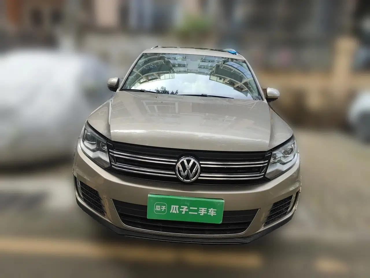 Volkswagen Tiguan 2015 1.8TSI Automatic Two-Wheel Drive Luxury Model — миниатюра 2