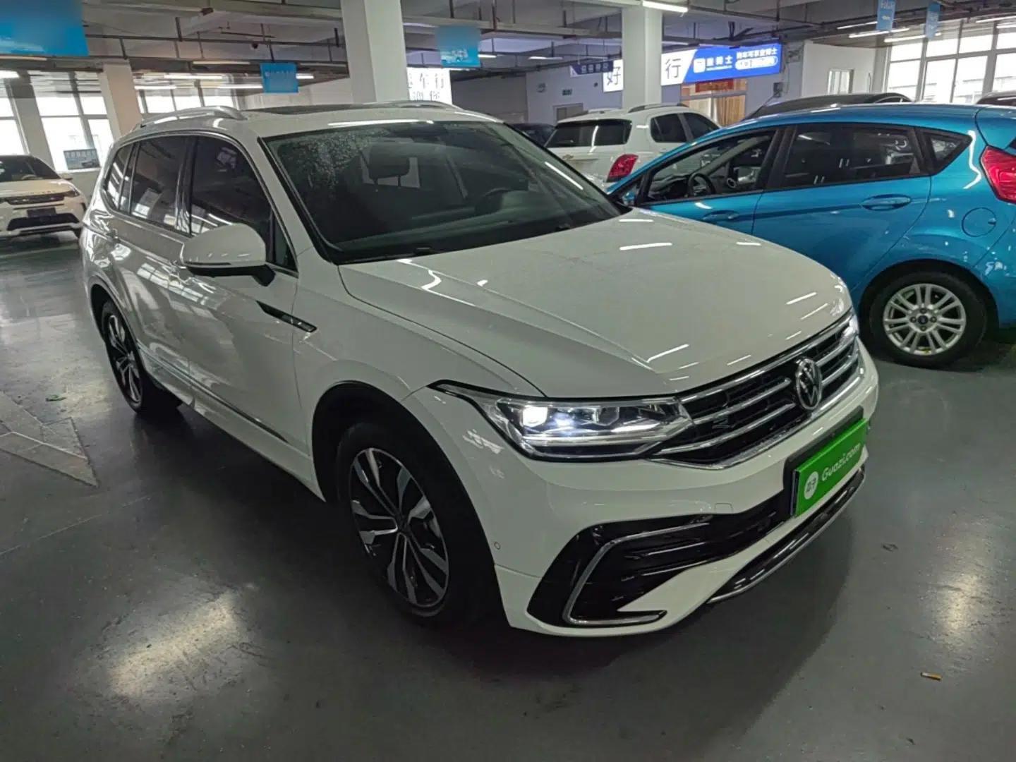 Volkswagen Tiguan L 2022 330TSI Automatic Two-Wheel Drive R-Line Enhanced Edition — миниатюра 3