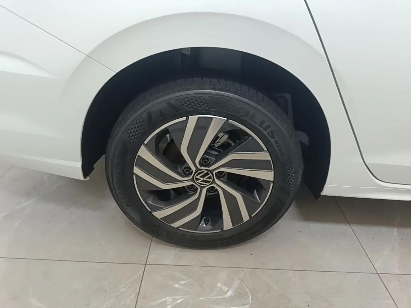 Volkswagen Bora 2026 200TSI DSG Yuexing Navigation Edition — миниатюра 11