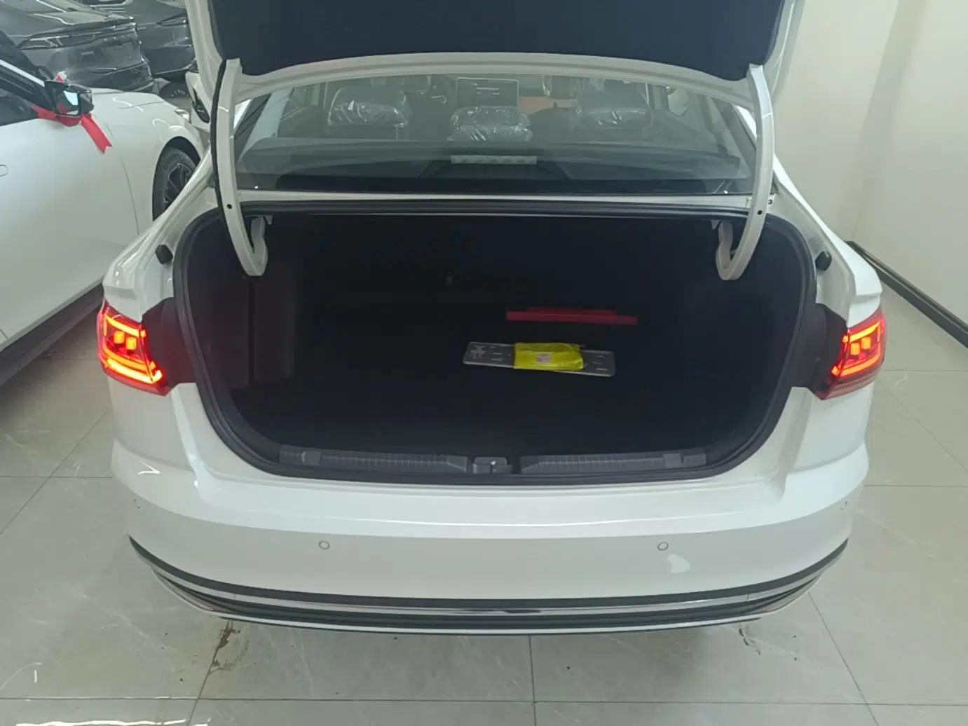 Volkswagen Bora 2026 200TSI DSG Yuexing Navigation Edition — миниатюра 22