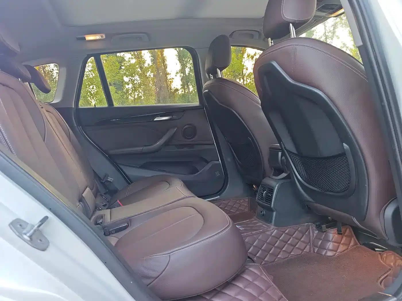 BMW X1 2016 sDrive20Li Luxury — миниатюра 11