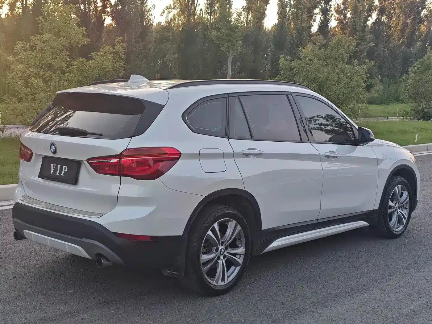 BMW X1 2016 sDrive20Li Luxury — миниатюра 7