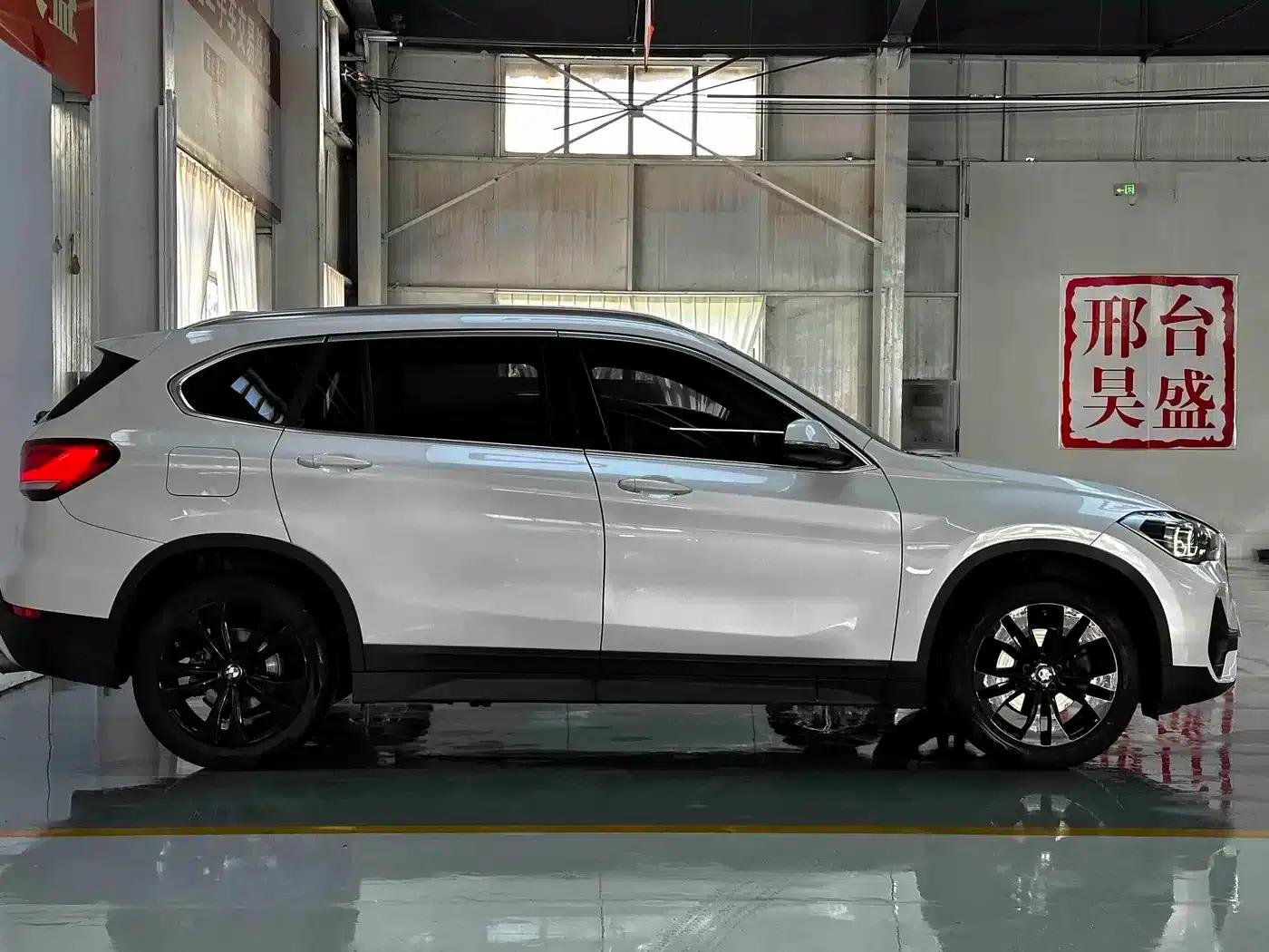BMW X1 2021 sDrive20Li Fashion Edition — миниатюра 4