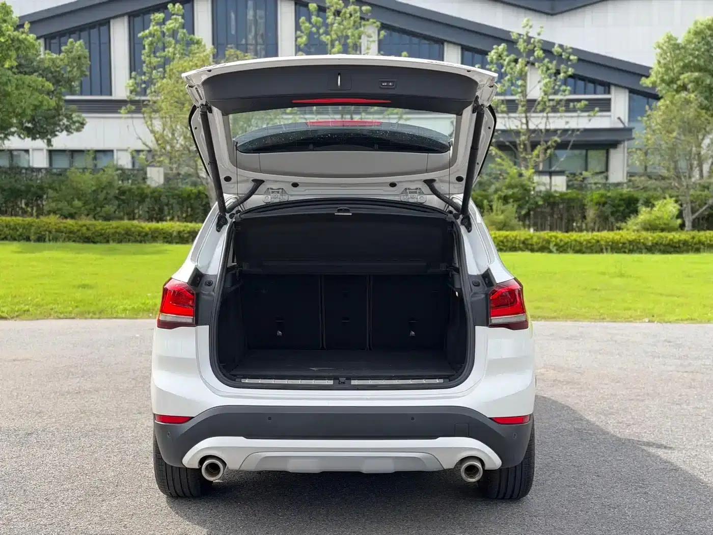 BMW X1 2021 xDrive25Li Premium — миниатюра 6