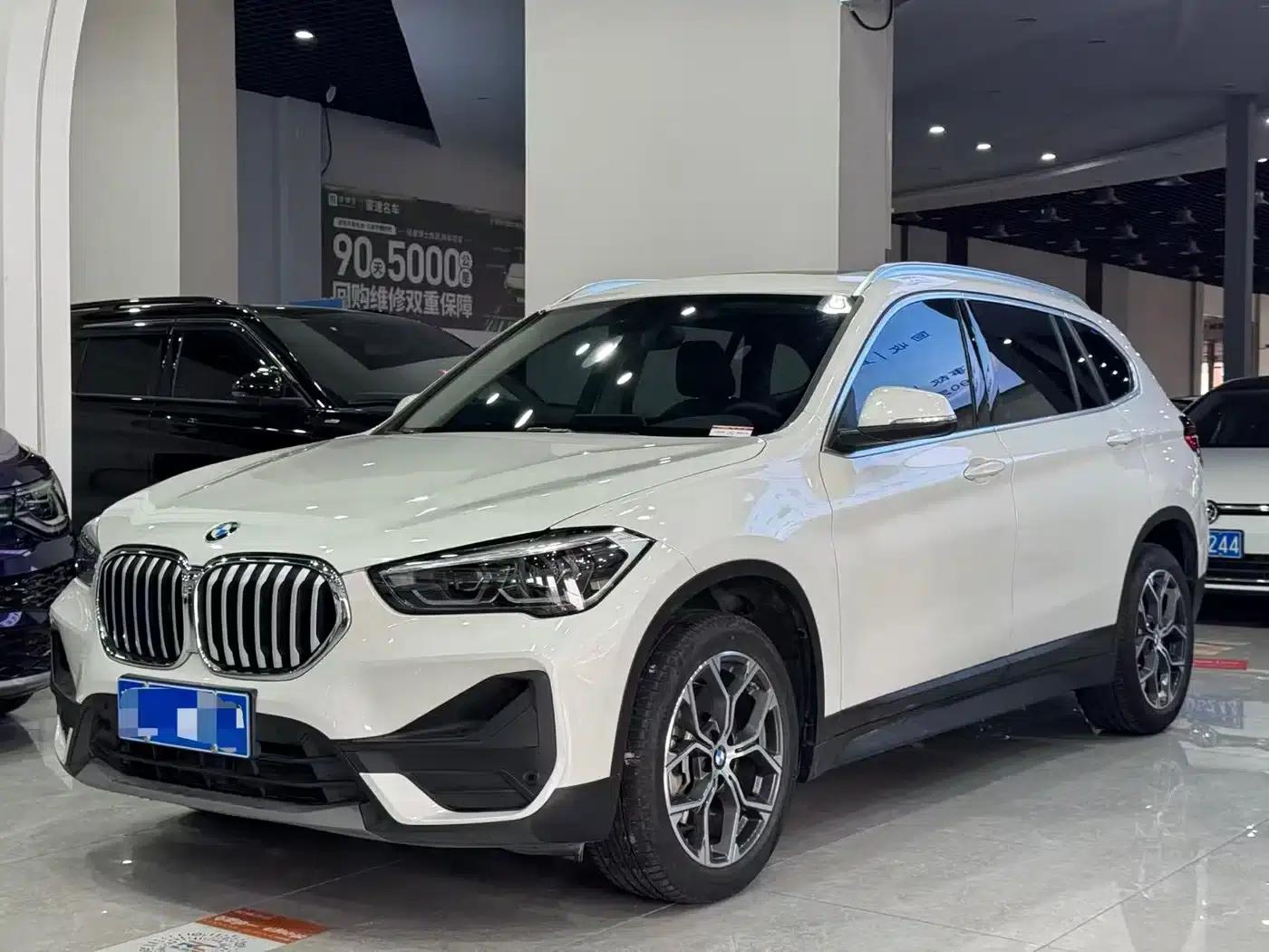 BMW X1 2022 sDrive25Li Leading Edition — миниатюра 1