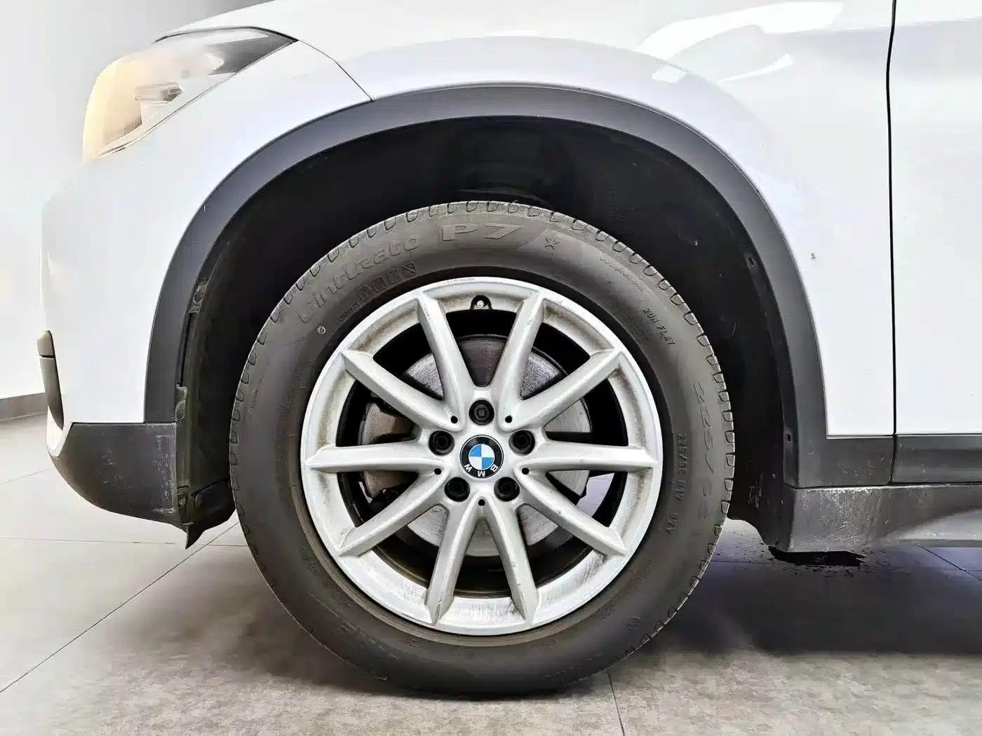 BMW X1 2016 sDrive18Li Fashion Edition — миниатюра 15