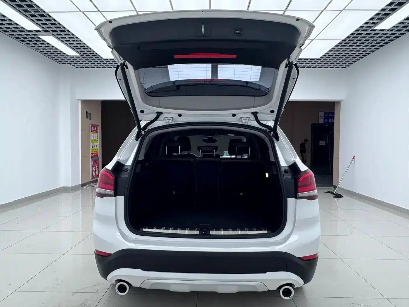 BMW X1 2022 sDrive20Li Fashion Edition — миниатюра 8
