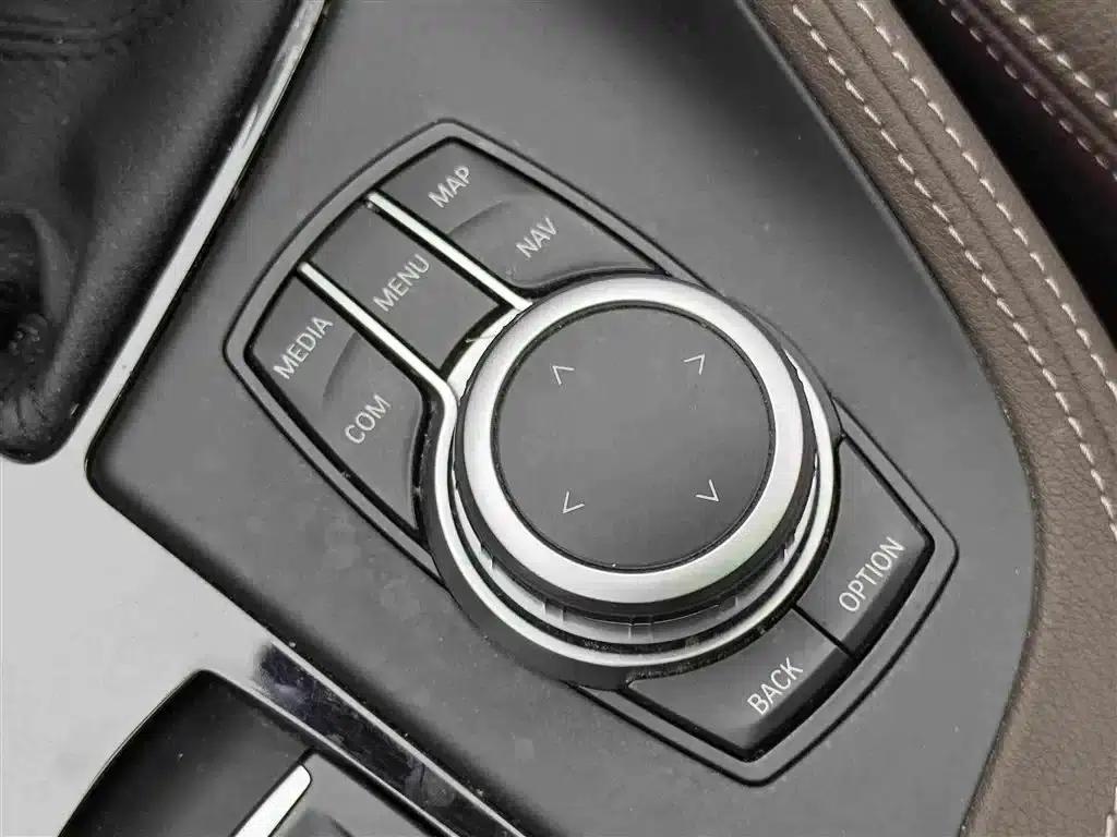 BMW X1 PHEV 2020 xDrive30Le Premium — миниатюра 16