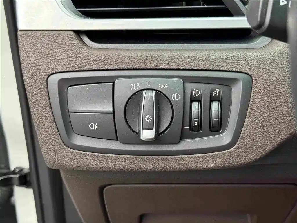 BMW X1 PHEV 2020 xDrive30Le Premium — миниатюра 18