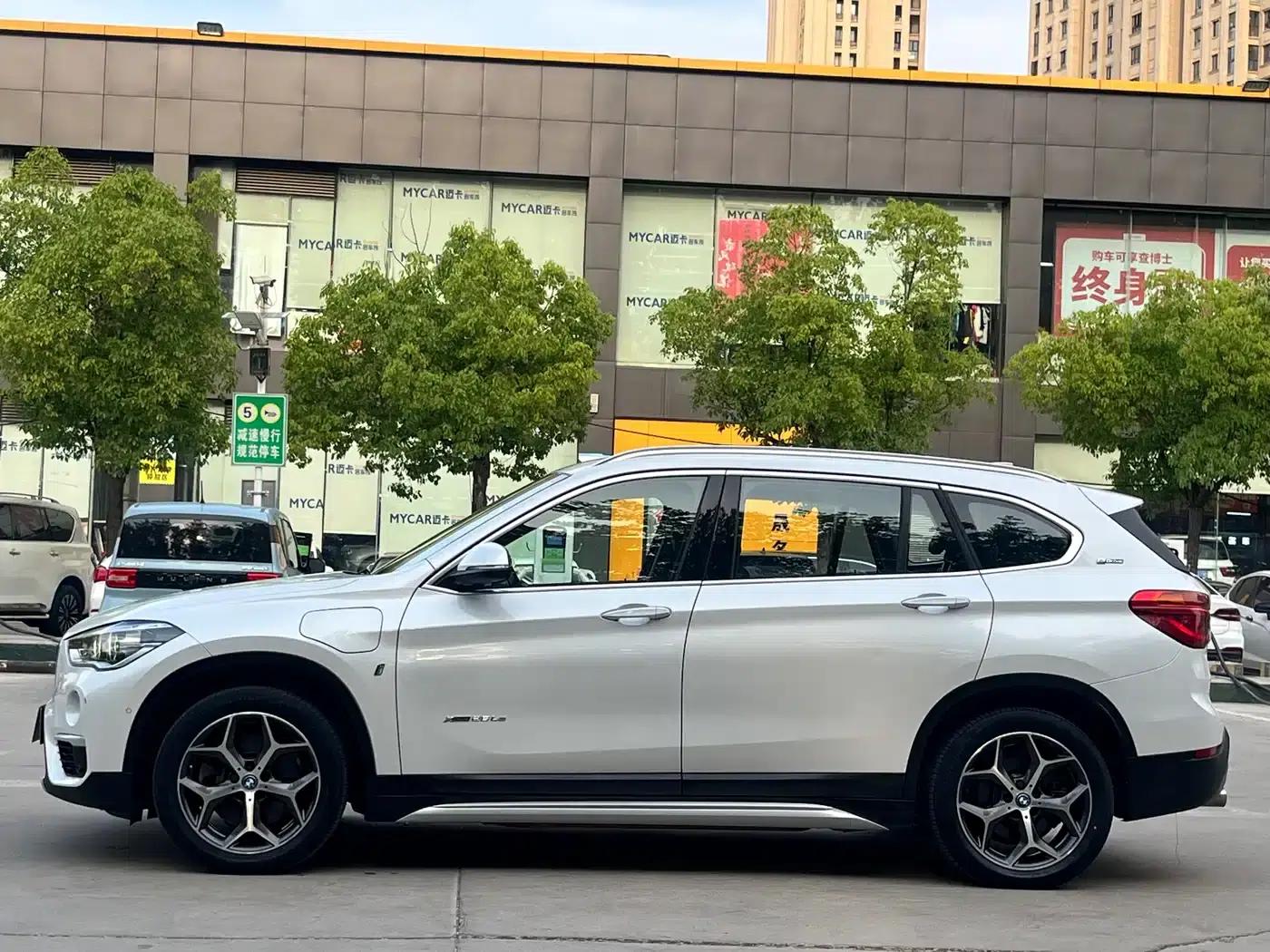 BMW X1 PHEV 2018 xDrive25Le Luxury — миниатюра 8
